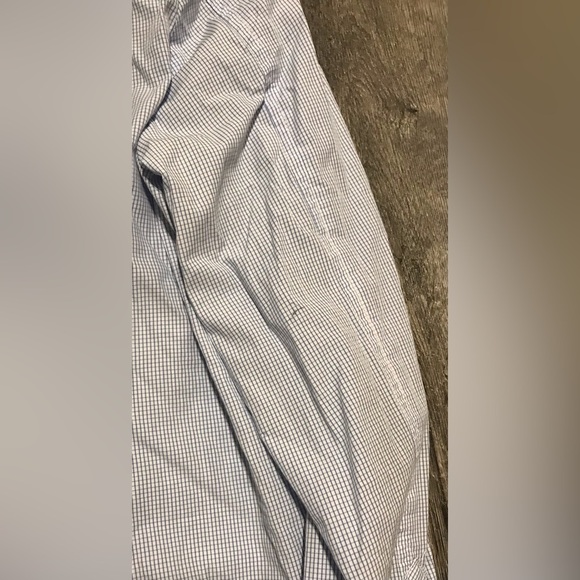 *Tommy Hilfiger* Bundle: Women’s Blue/White Button-Down Striped Shirt (Size L) - Picture 8 of 12